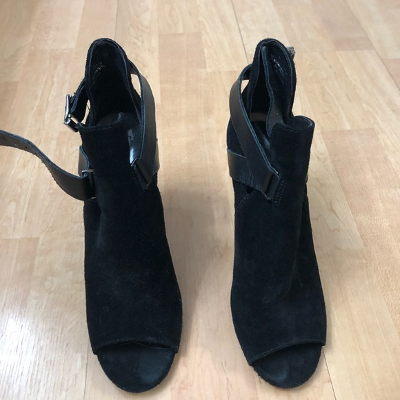 Open toed Short Booties - Picture 2 of 7